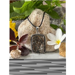 Серебряный кулон с Астрофилитом, 9,12 г; Silver pendant with Astrophyllite, 9.12 g