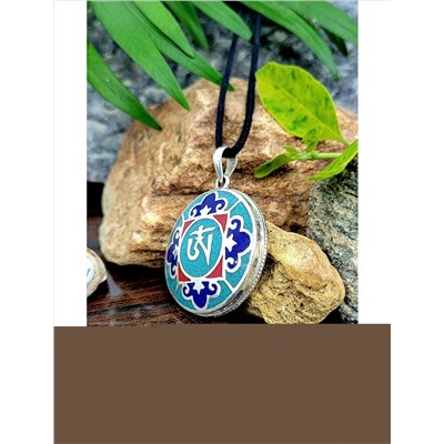 Серебряный кулон с Буддийским Амулетом, 14.98 г; Silver pendant with Buddhist Amulet, 14.98 g