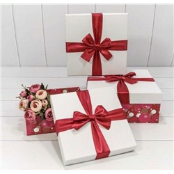 Набор новогодних подарочных коробок 3 в 1 квадрат 24*24*11.5 см Круги 449780