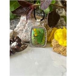 Серебряный кулон с Зеленой Бирюзой, 10.86 г; Silver pendant with Green Turquoise, 10.86 g