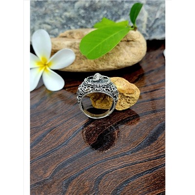 Серебряное кольцо с дизайном в виде Ганеши, 10.74 г, размер - 18; Silver ring with Ganesh Design, 10.74 g, Size - 8