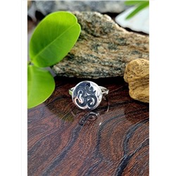 Серебряное кольцо с дизайном Ом, 3.30 г, размер - 18; Silver ring with Om Design, 3.30 g Size - 8