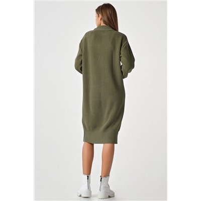 Платье-свитер оверсайз миди зеленый меланж