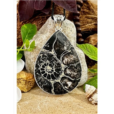 Серебряный кулон с Аммонитом, 39.59 г; Silver pendant with Ammonite, 39.59 g