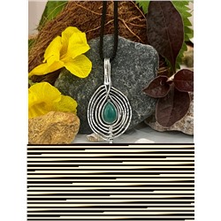 Серебряный кулон с Зеленым Ониксом, 5.84 г; Silver pendant with Green Onyx, 5.84 g