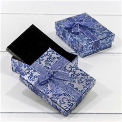 Подарочная коробка ювелирная С бантом 9*7*3 см Цветы блестящие синий 443282