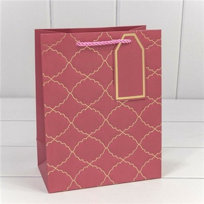Подарочный пакет люкс бумажный с тиснением 18*23*10 см Волнистые ромбы лиловый 447476