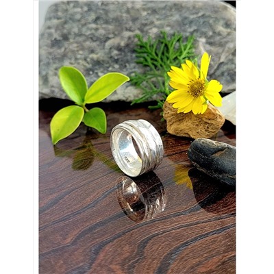 Серебряное кольцо с вращающимися элементами, 9.88 г, размер - 16.5; Silver ring with Spinner, 9.88 g, Size - 6