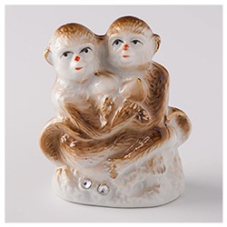 Фигура из фарфора "Две обезьянки с персиками" 6х3х7см SH 15860