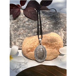 Серебряный кулон с Тигровым Кораллом, 9.72 г; Silver pendant with Tiger Coral, 9.72 g