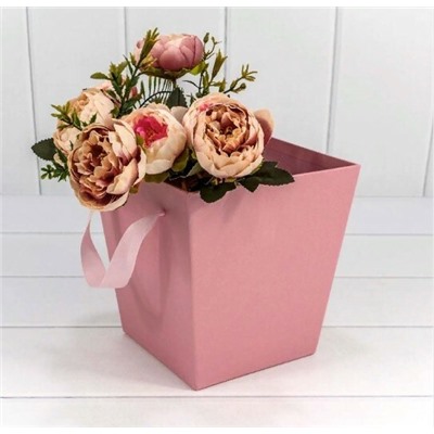 Коробка для цветов трапеция 17*17*18 см Розовый с ручками 440004