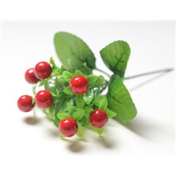 Искусственные цветы, Ветка в букете зелени с ягодами 7 голов (1010237) красный