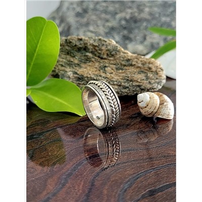 Серебряное кольцо с с вращающимися элементами, 7.80 г, размер - 19; Silver ring with Spinner, 7.80 g, Size - 9